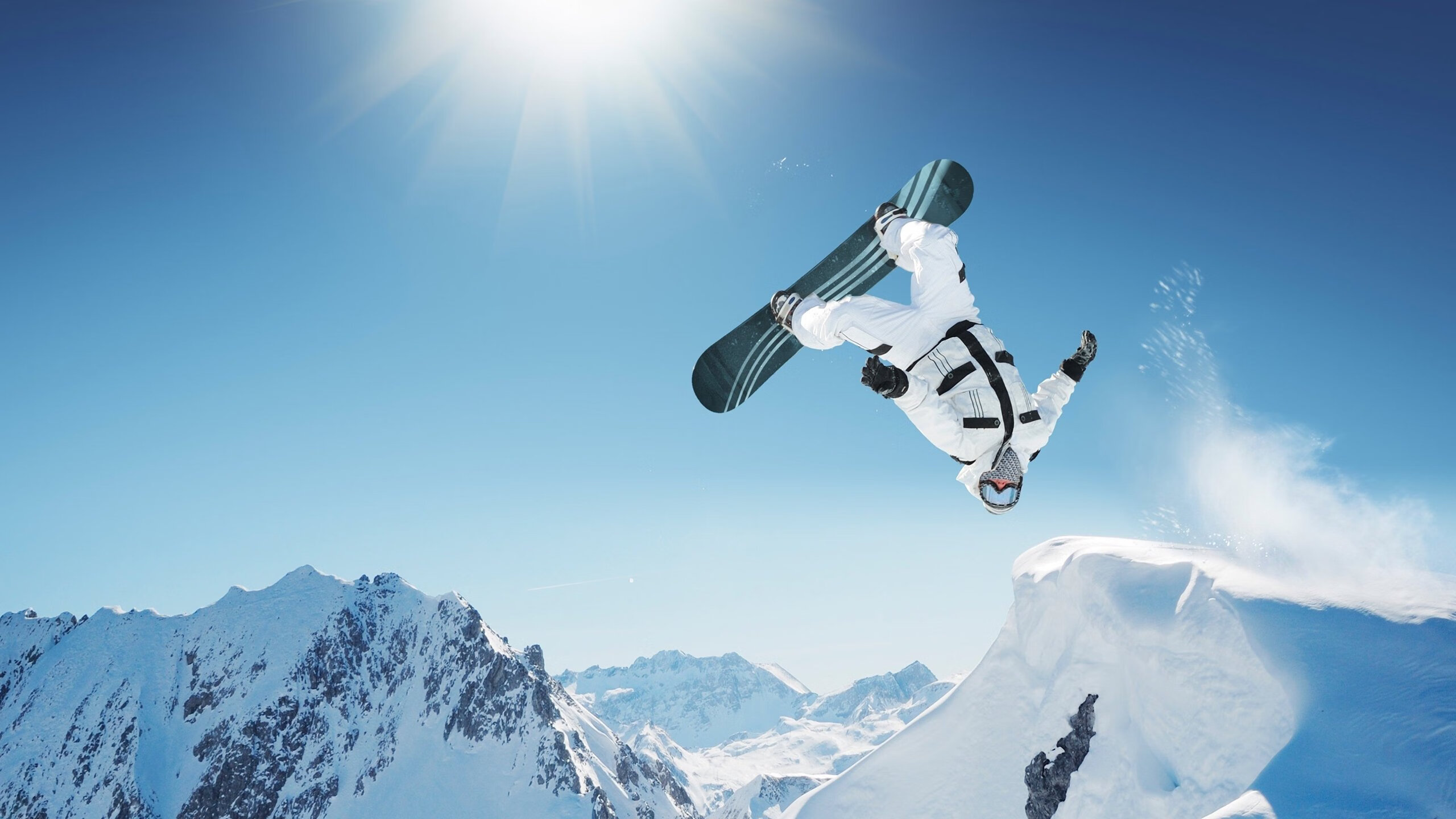 中国体操男团全锦赛再度封王 张博恒高分领衔全队夺冠，中国体操男团获金牌